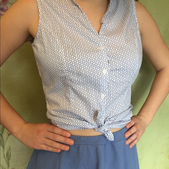 H&M floral shirt - Picture 2 of 4